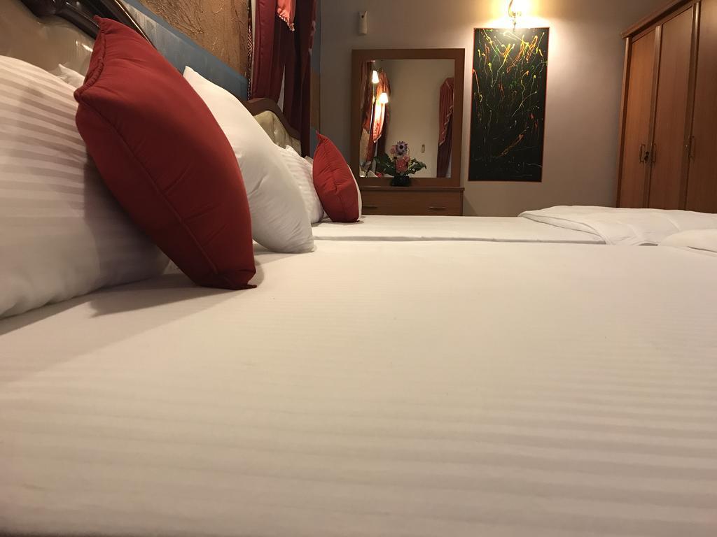 Ared Villa Katunayaka Exteriör bild
